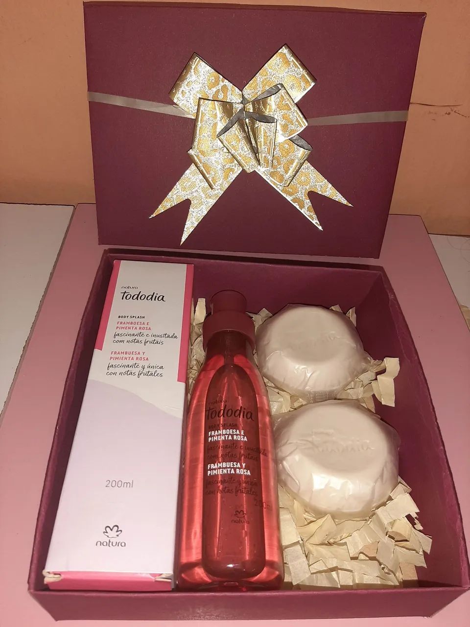 Kit para presentear com BODY SPLASH+ SABONETES