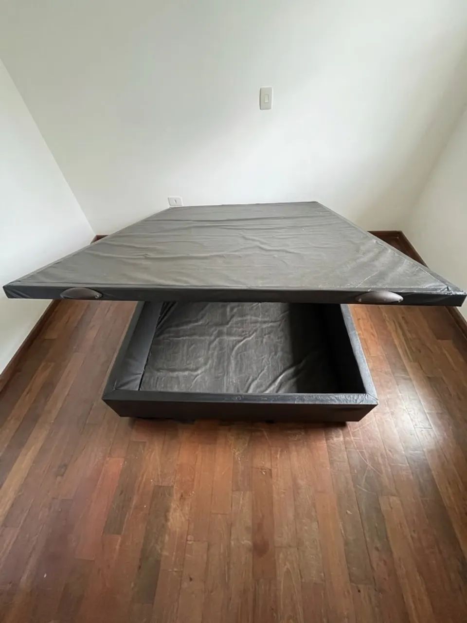VENDO BOX BAÚ DE CASAL - FA Colchões  - Foto 2