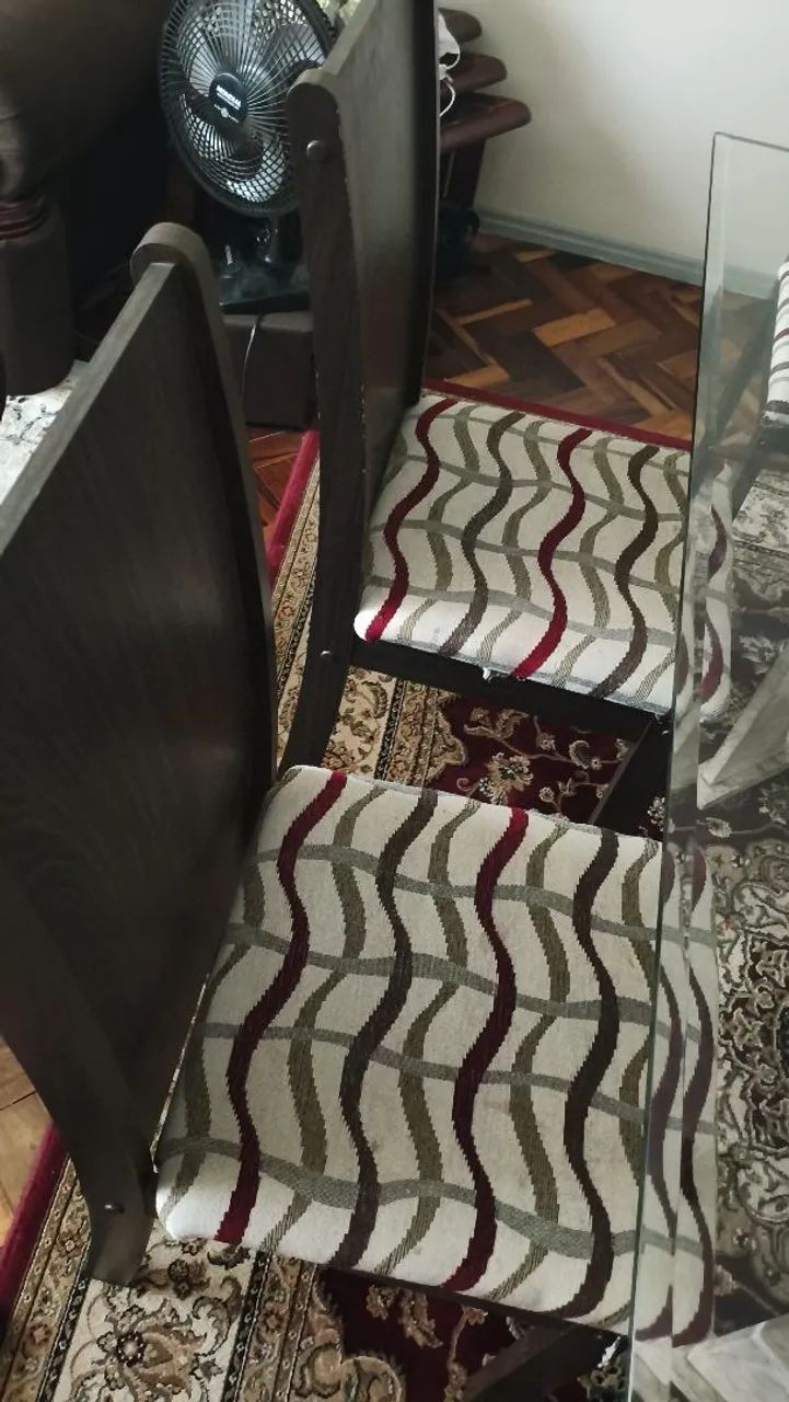 Mesa de jantar - QUEIMÃO  - Foto 2