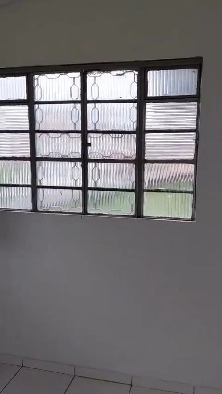 ALUGO CASA 1° ANDAR BARRO DURO