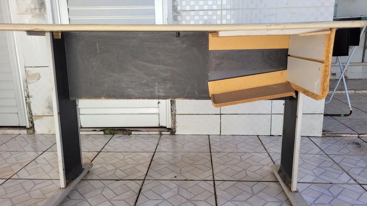 Mesa de escritório para doação  - Foto 2