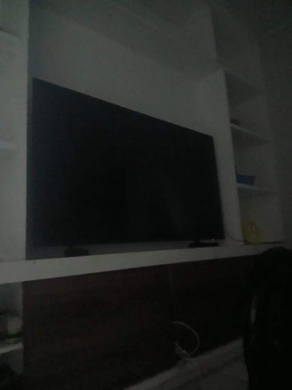 Vendo 2 tv 65 polegadas com a tela quebrada