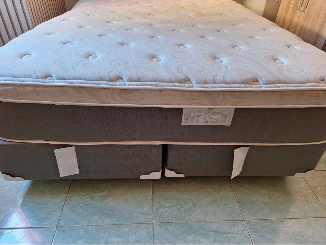 Cama Box Queen Size Plumatex Molas Ensacadas com Base Bipartida