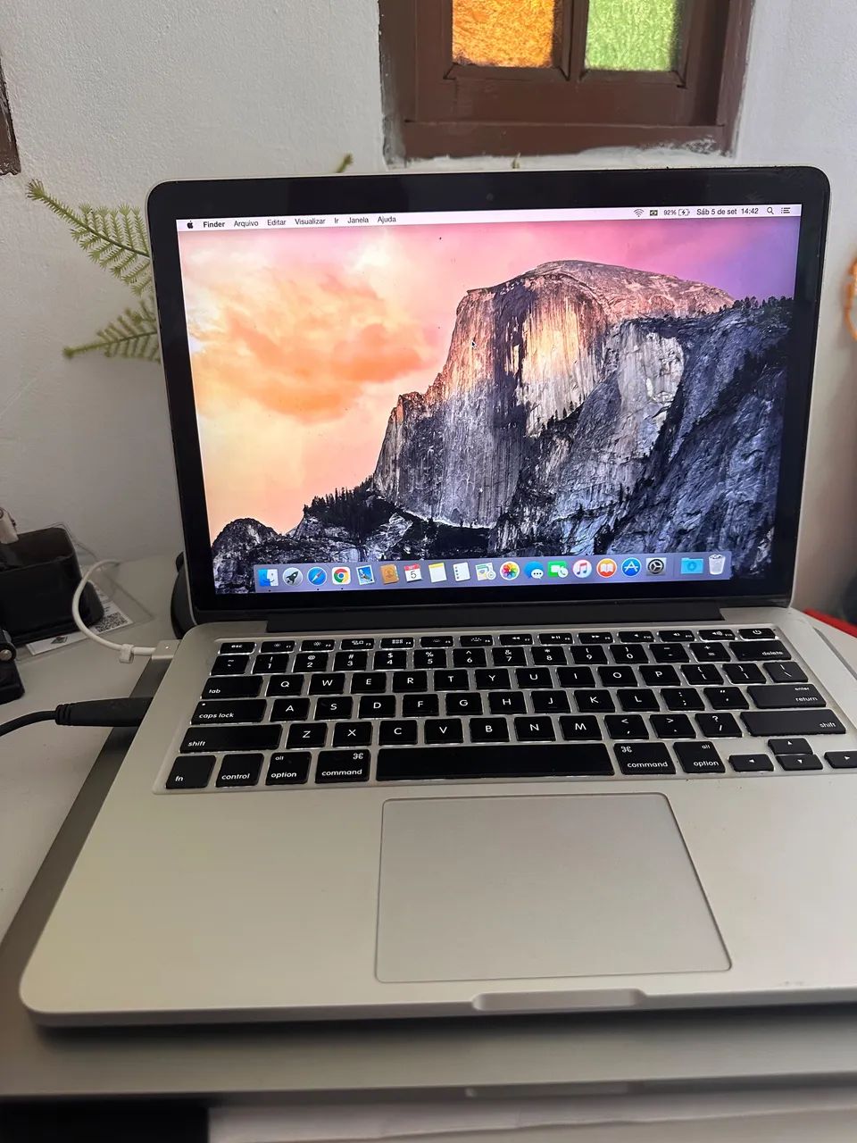 MacBook Pro i5, 8G, 256GB