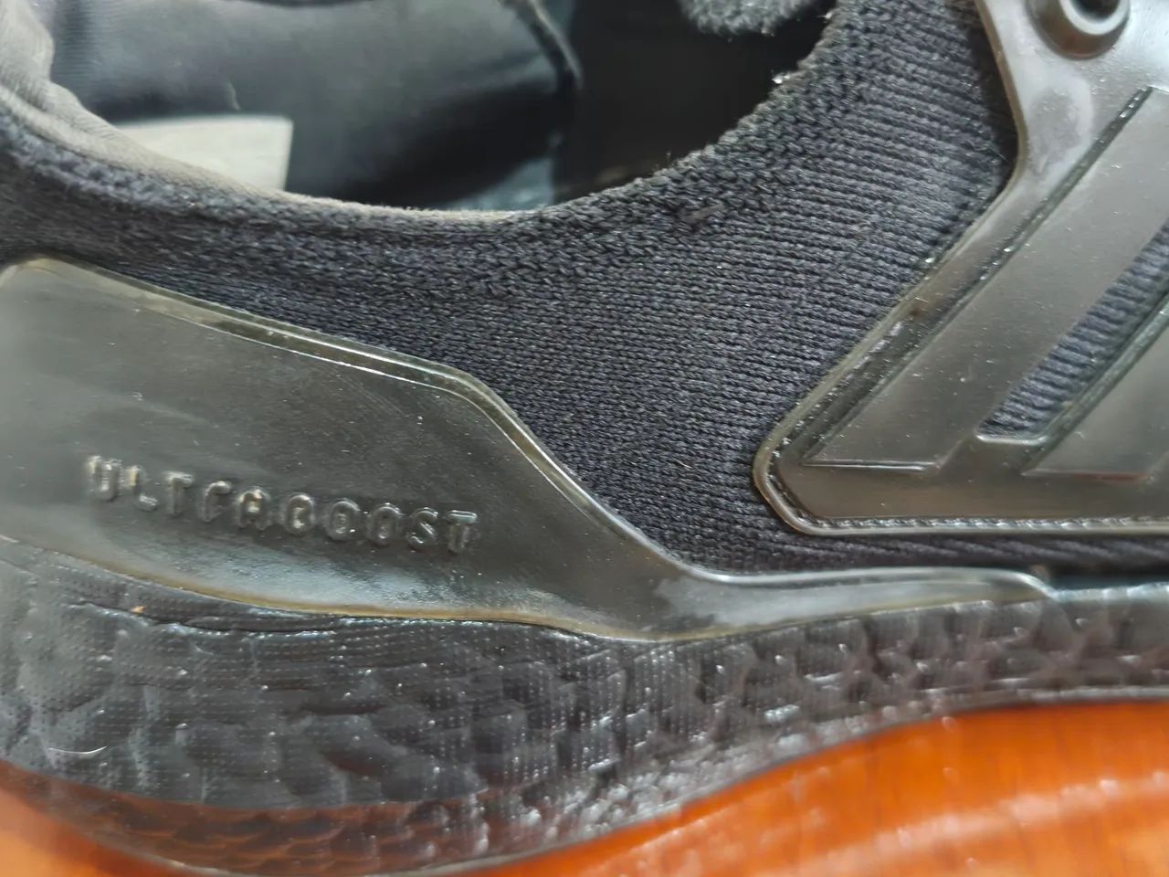ADIDAS ULTRABOOST  - Foto 2