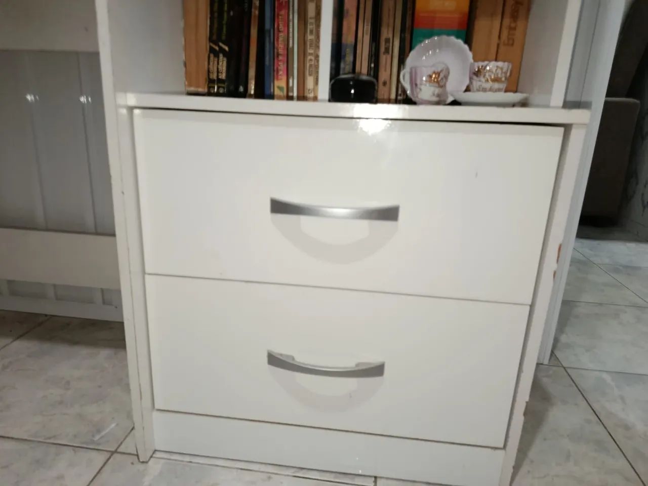 Escrivaninha branca  - Foto 3