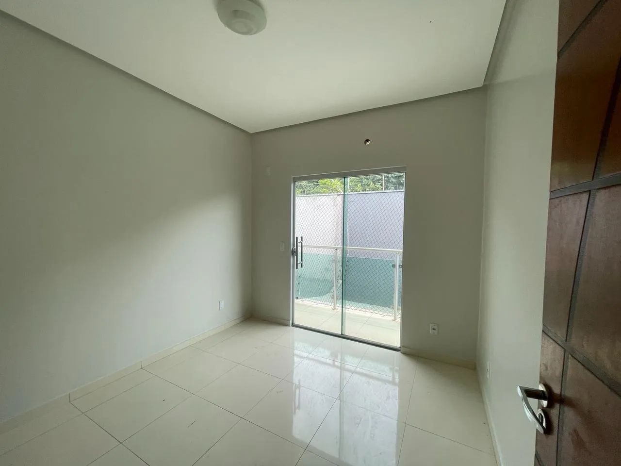Vende - se sobrado financiado - Foto 3