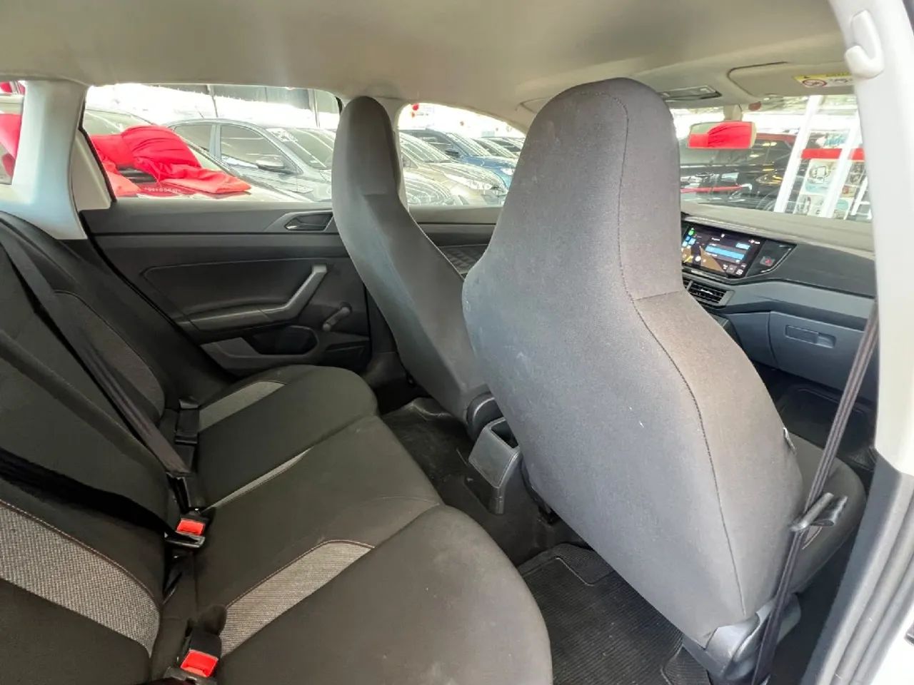 Volkswagen Polo Track 1.0 Flex 12V 5p, foto 16 de 18