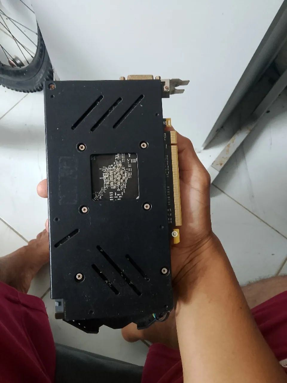 Placa de vídeo rx580 com defeito  - Foto 3