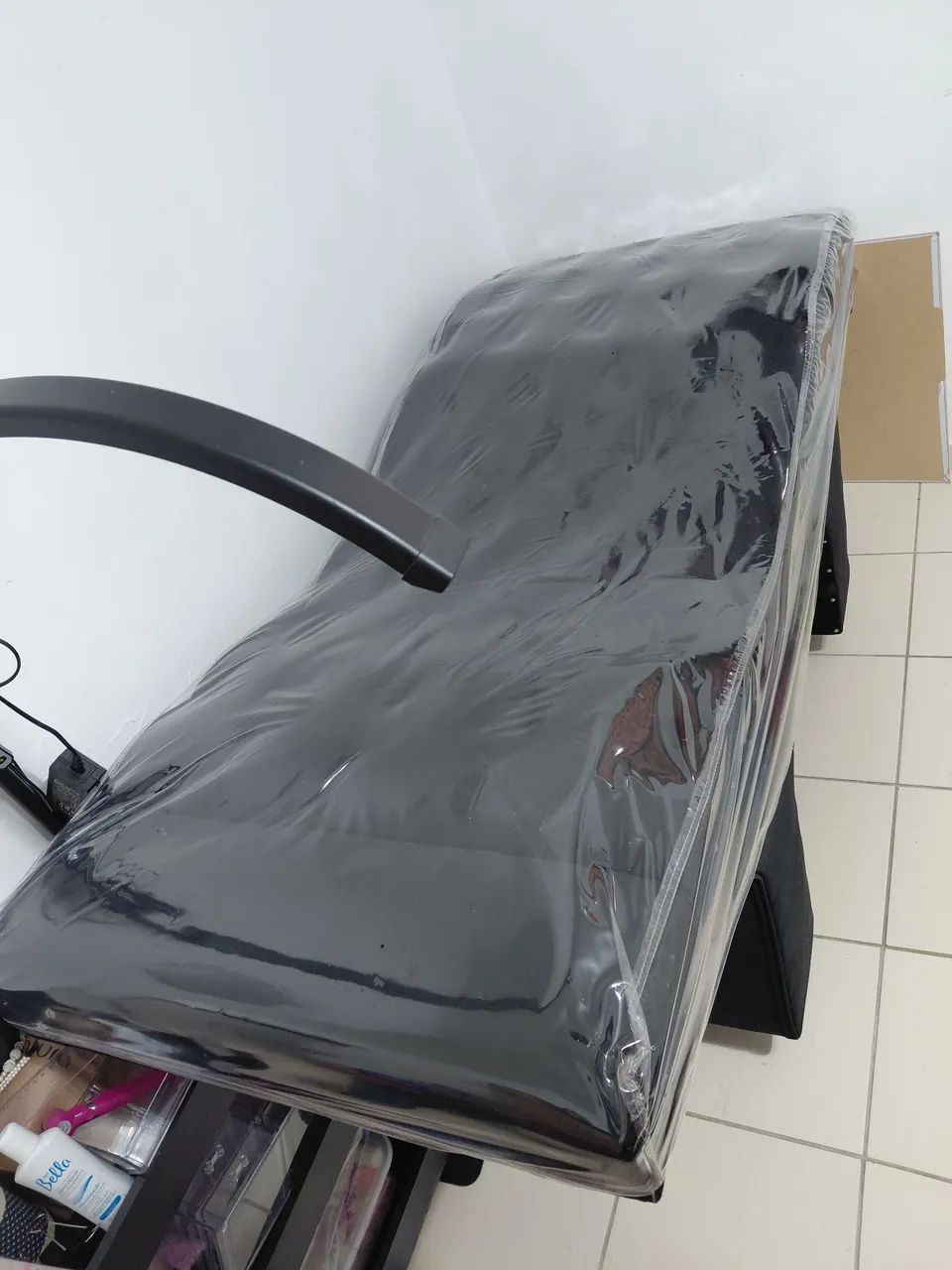 Vende-se maca em excelente estado.