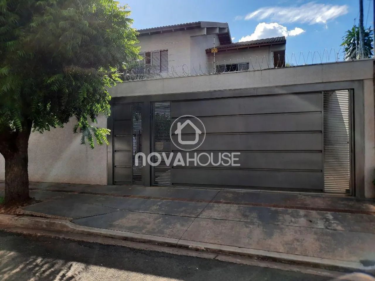 LINDO SOBRADO NO BAIRRO SÃO FRANCISCO - Foto 2