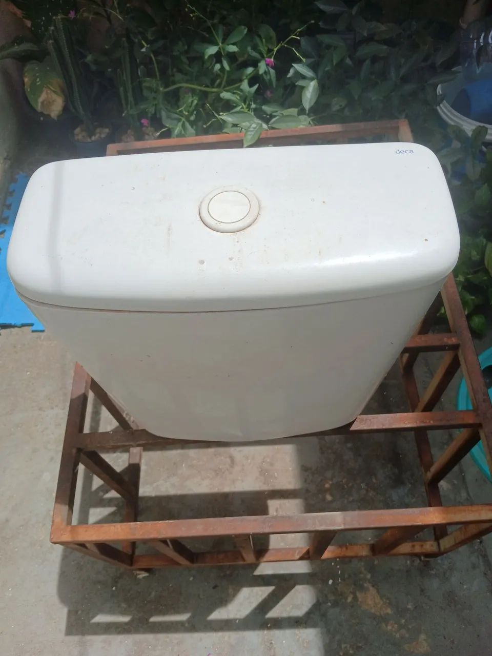 Vendo caixa aclopada Deca usada 