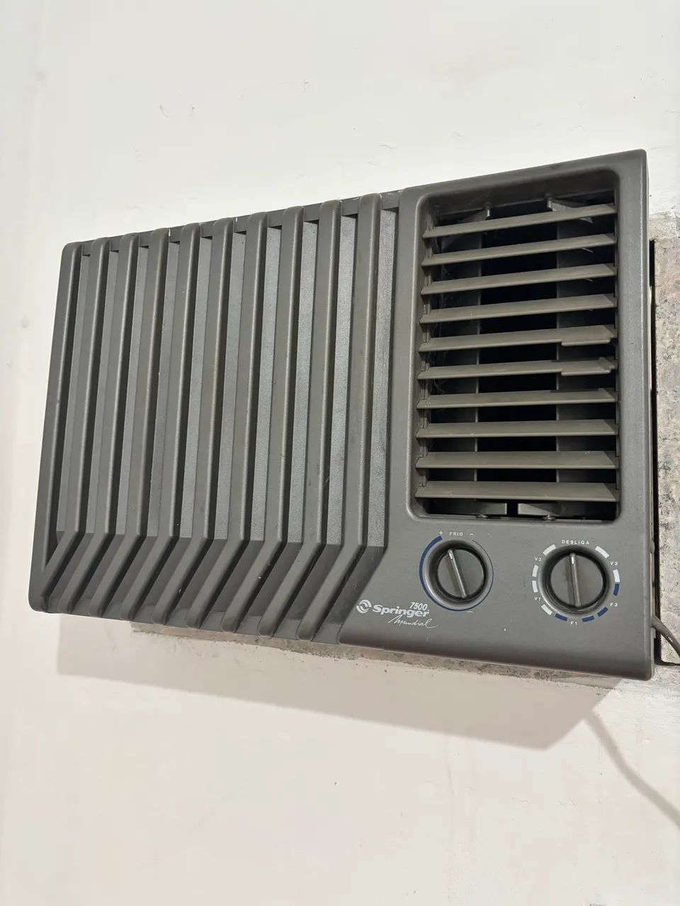 Vendo ar condicionado 7500btus - Foto 2