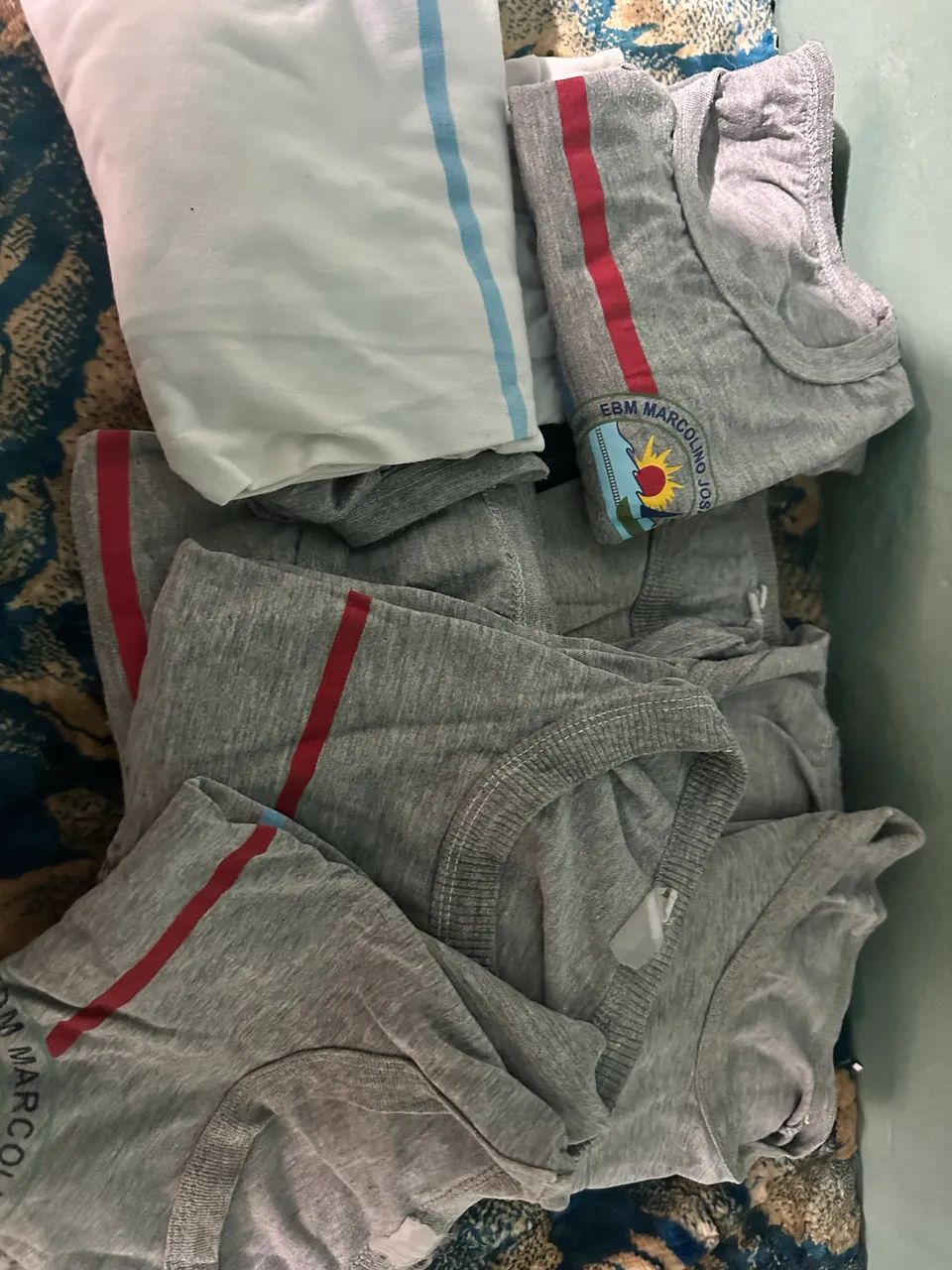 Doação Uniforme escola Marcolino 