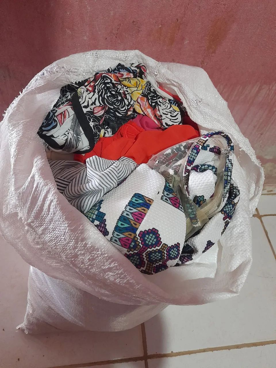 50 reais, pra bazar 60 peças.  - Foto 2