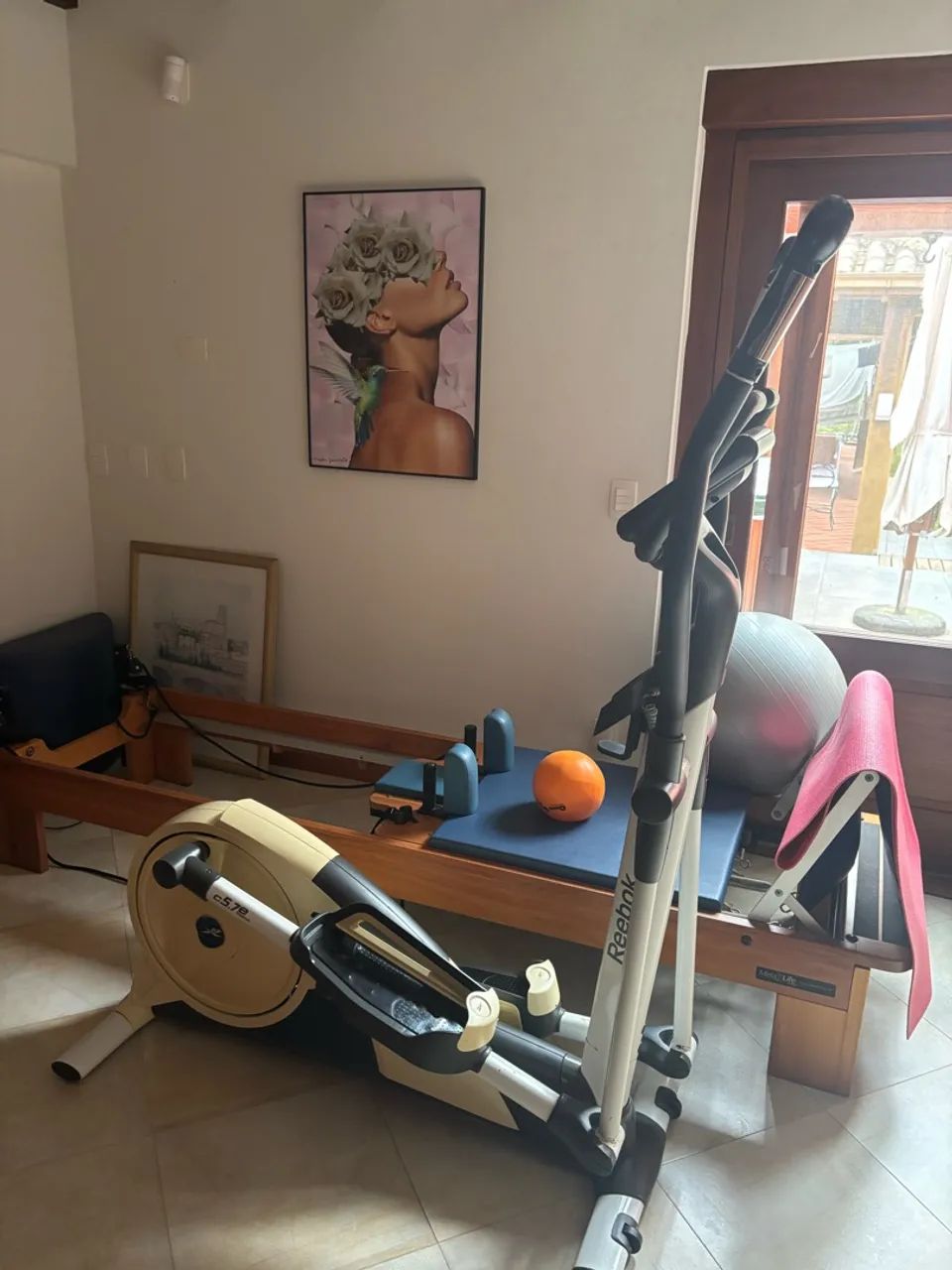 Elíptico Reebok C5.7e - Excelente equipamento - Funcionando - Foto 5