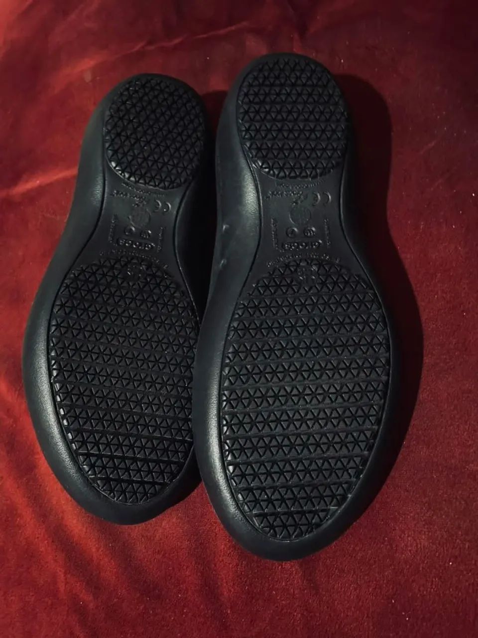 crocs feminino tamanho 36, nunca usado! - Foto 2