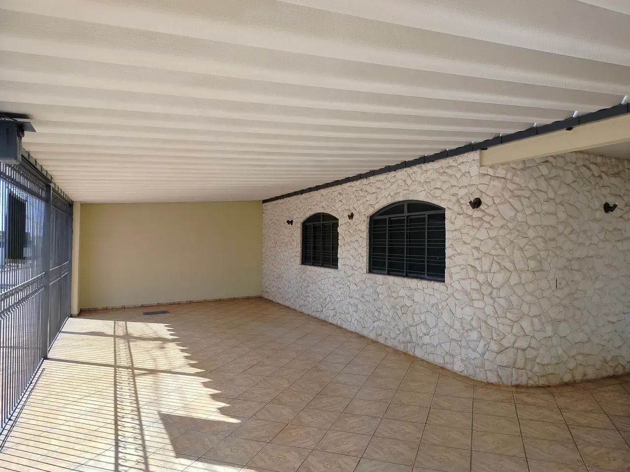 Imóvel para alugar com 04 quartos no Setor Sudoeste, Goiânia/GO - Foto 2