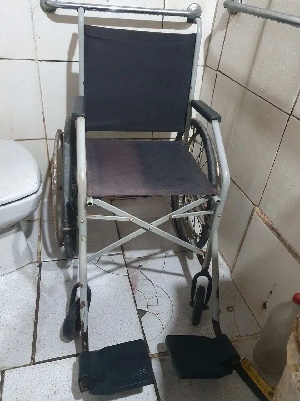 Cadeira de rodas - Foto 3