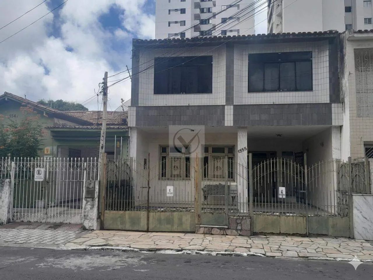 Casa à venda, 8 quartos, 5 suítes, 2 vagas, São José - Aracaju/SE