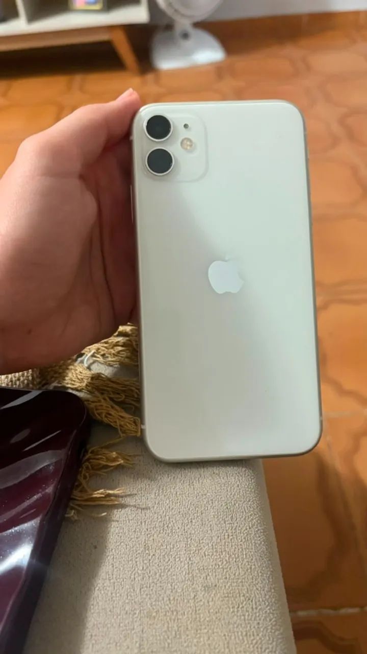 Iphone 11 muito conservado 