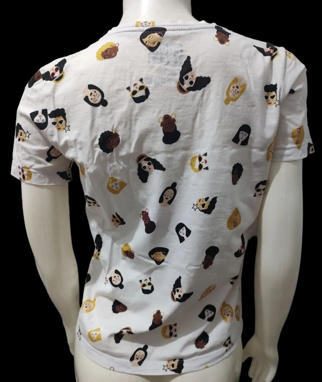 Camiseta carinhas - Foto 3