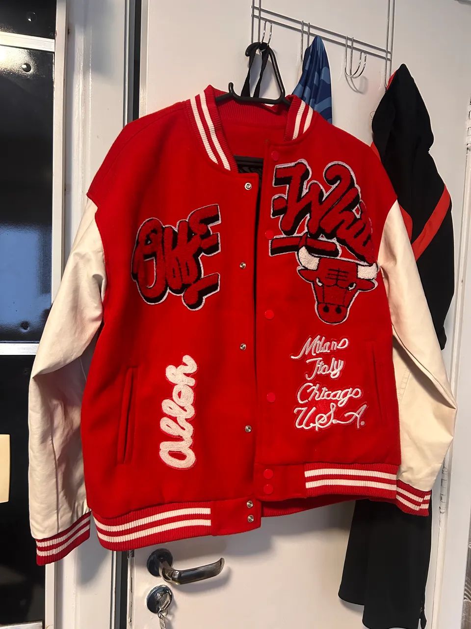 Jaqueta Off White Chicago Bulls
