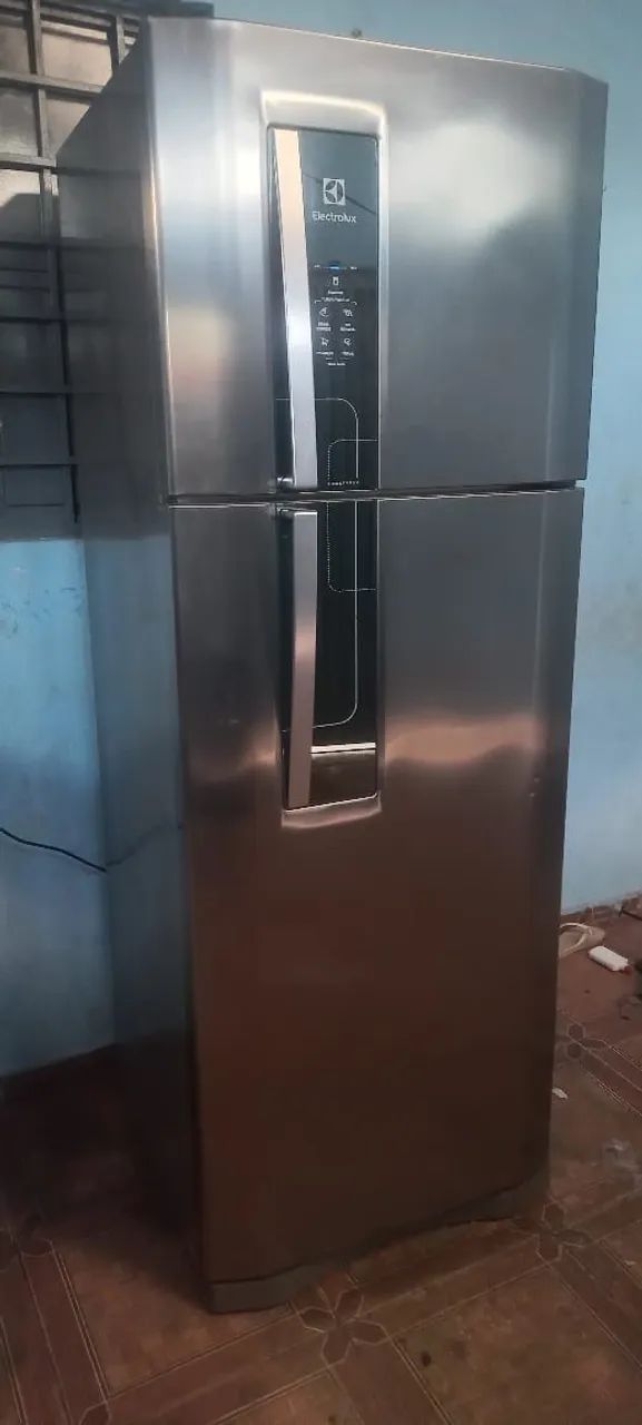Geladeira Electrolux toda ok - Geladeiras e Freezers - Parque