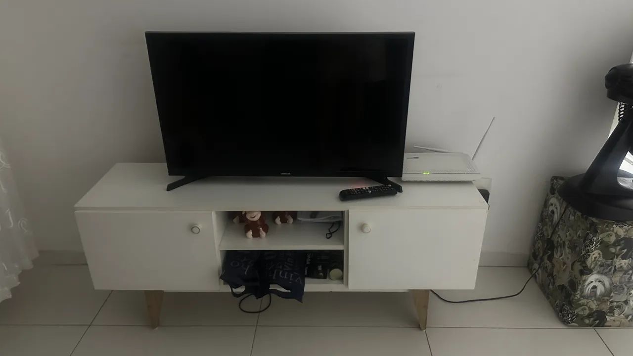 Mesa de televisão com armários  - Foto 3