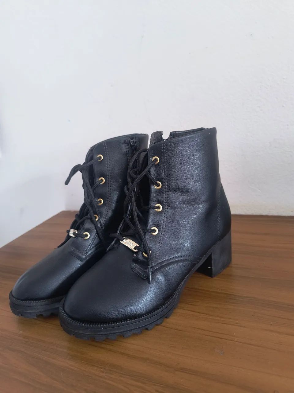 Bota feminina Molequinha