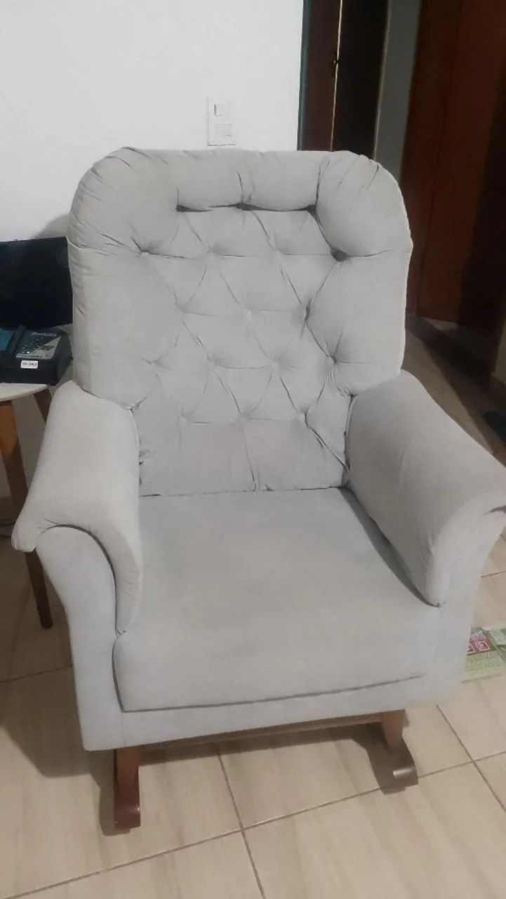 Poltrona novíssima 