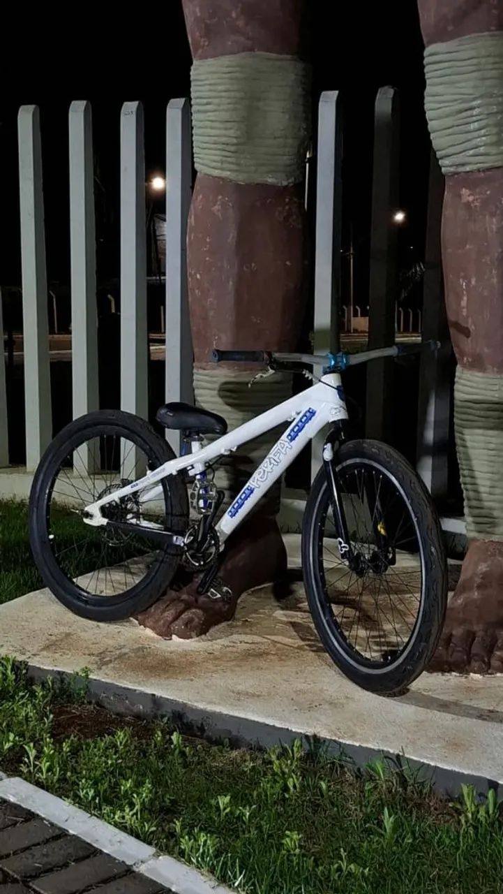 Bicicleta (Perifa) aro 26, ótima para manobras e dia a dia - Foto 2