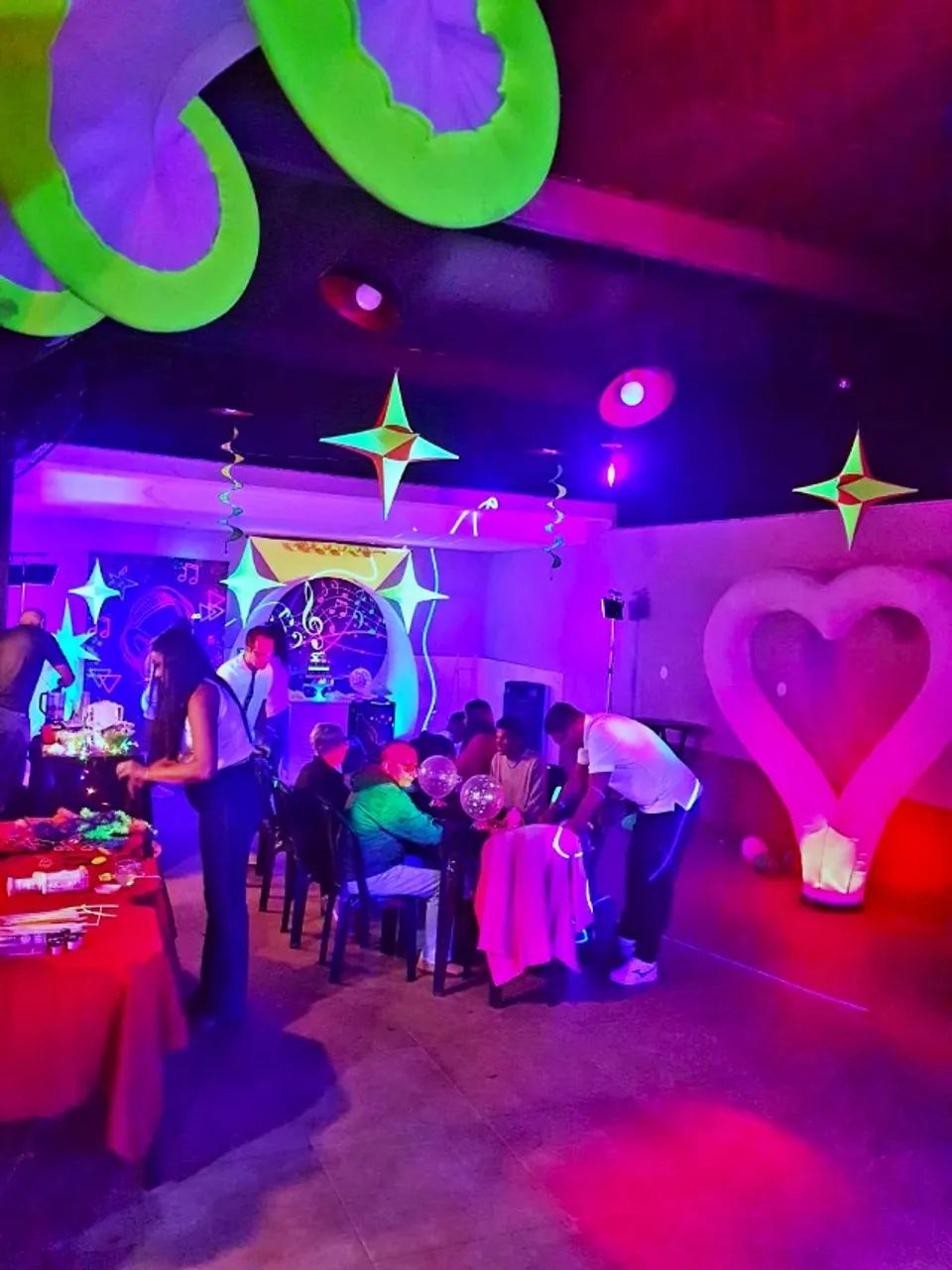 Festa neon parcial ou completa decoração - Foto 2