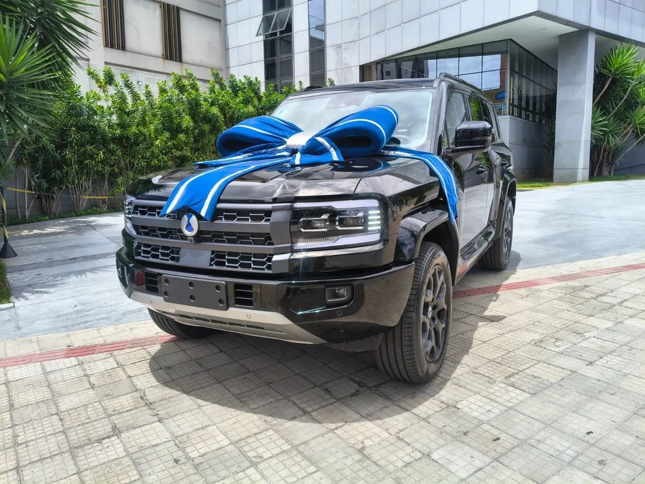 Denza B5 SUV híbrido plug-in, foto 3 de 20