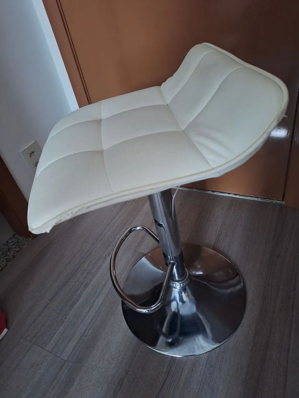 Duas banquetas altas - Foto 2