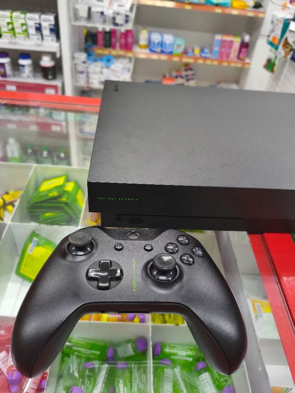 Xbox one X project Scorpio edition 1TB  - Foto 2