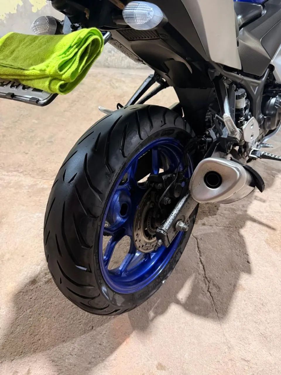 Moto R3  - Foto 2