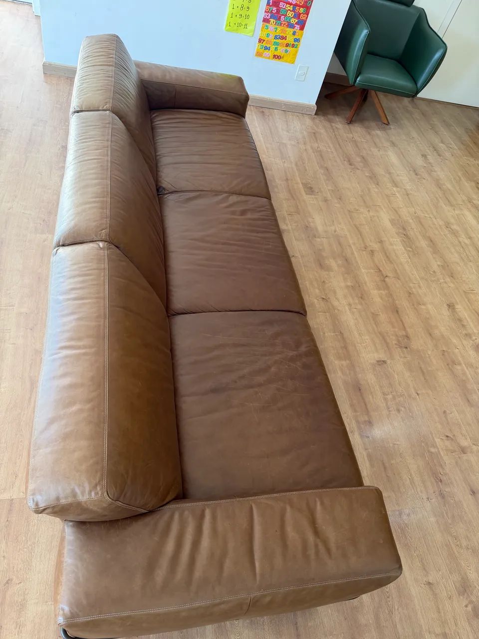 Sofa de couro marrom 3 lugares  - Foto 2