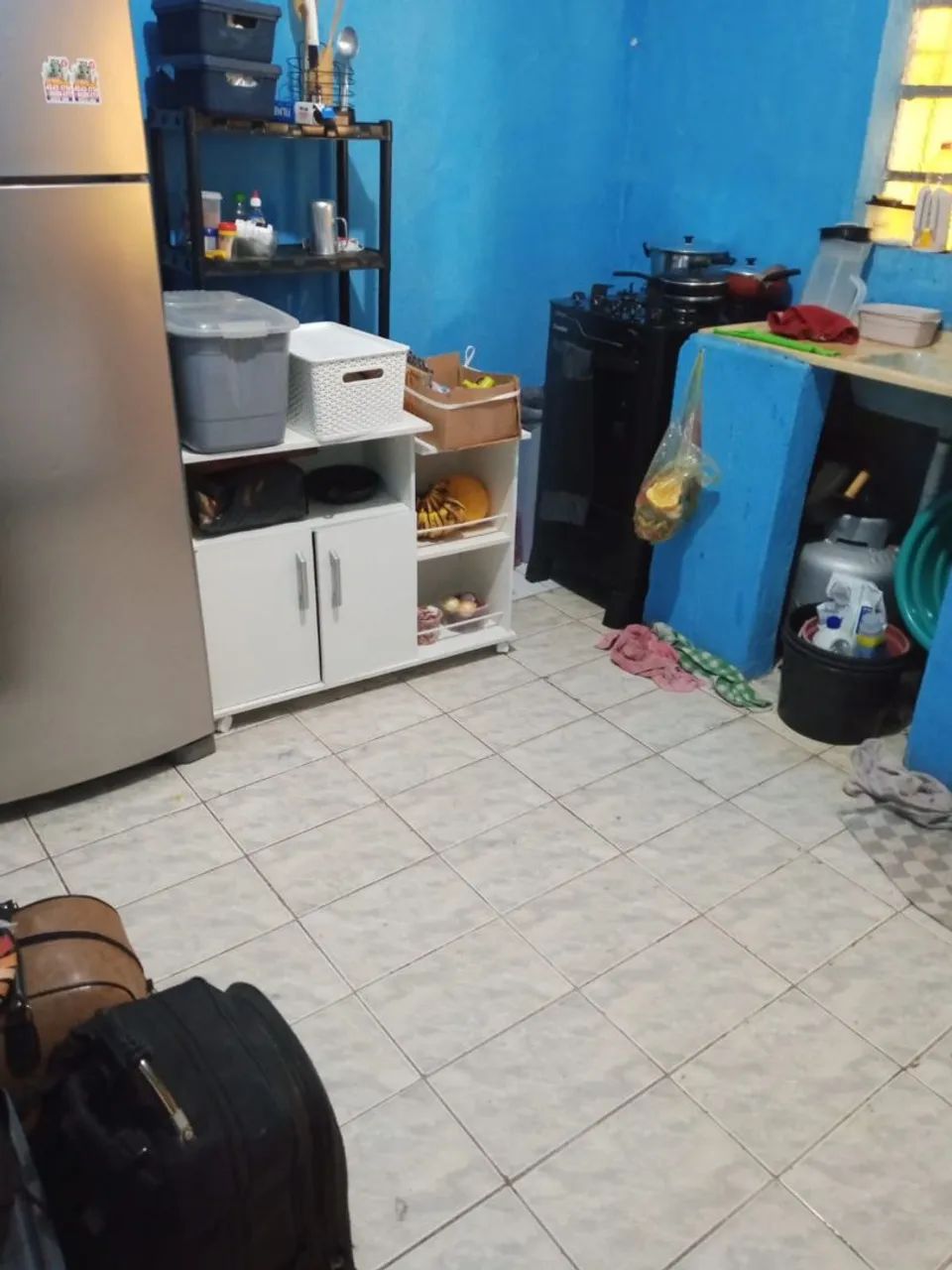 Armário de cozinha com rodinhas, conservado - Foto 3