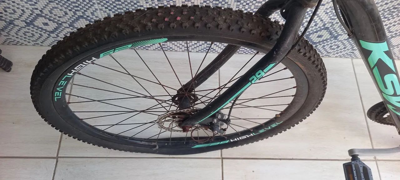 Bicicleta aro 29 pouco tempo de uso - Foto 3