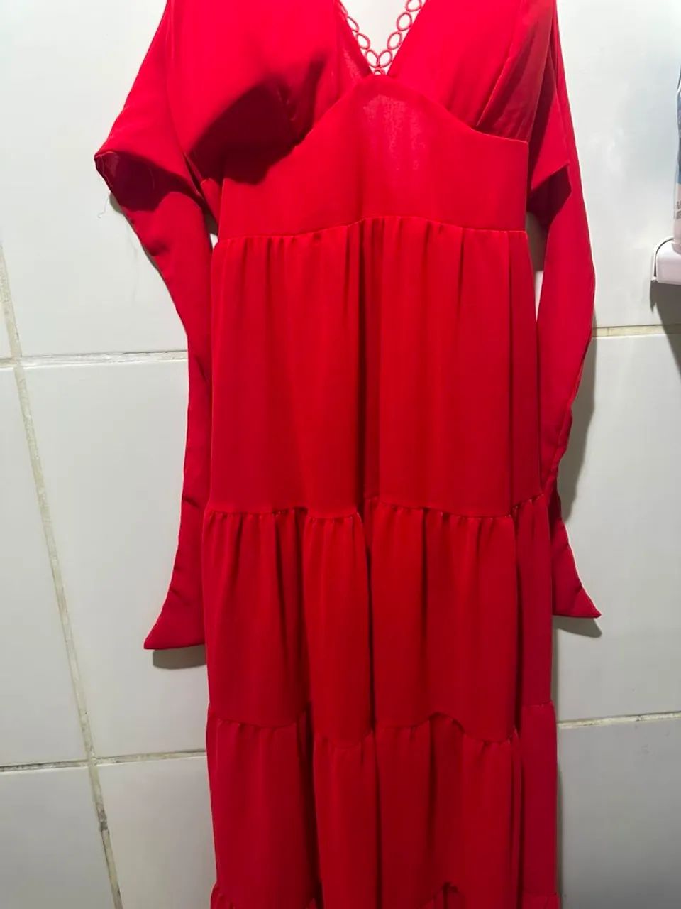 Vestido vermelho delicado ?
