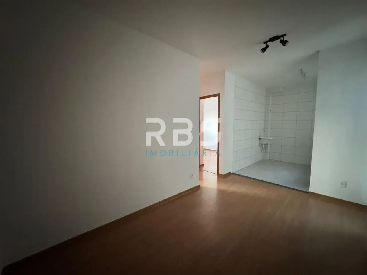 Apartamento com 2 quartos, 1 vaga, 47 m²  2 Quartos com elevador pertinho do Mar