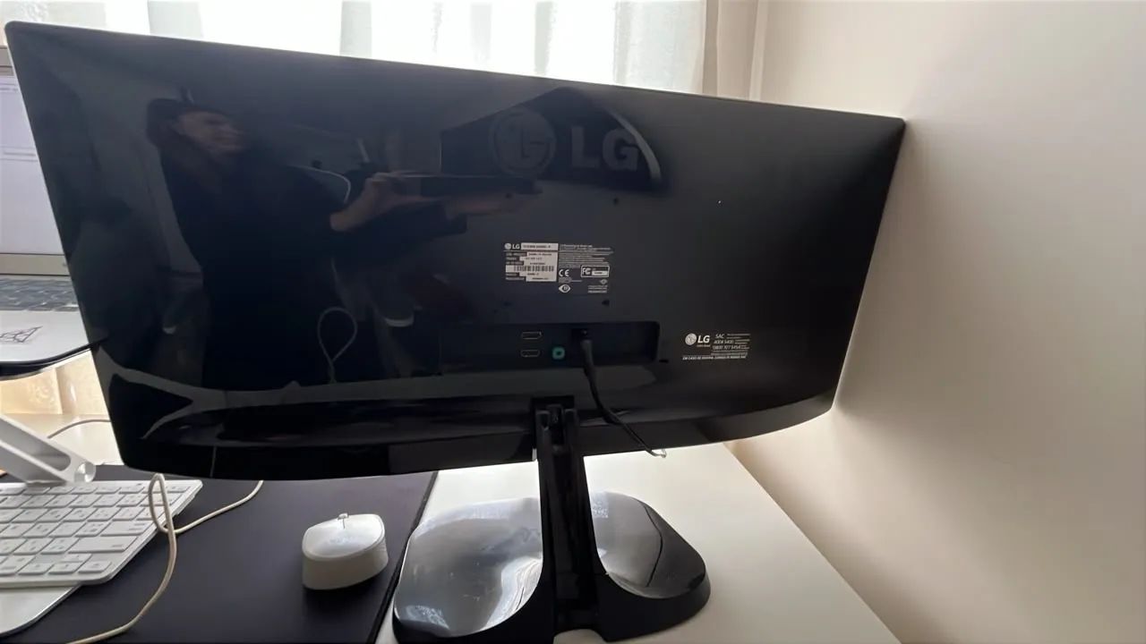 Monitor LG 25 polegadas Ultrawide para game