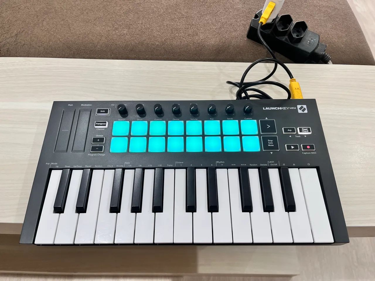 Kit Home Studio Lauchkey Mini + Interface