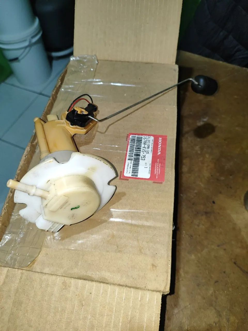 VENDE-SE BOMBA DE COMBUSTÍVEL 