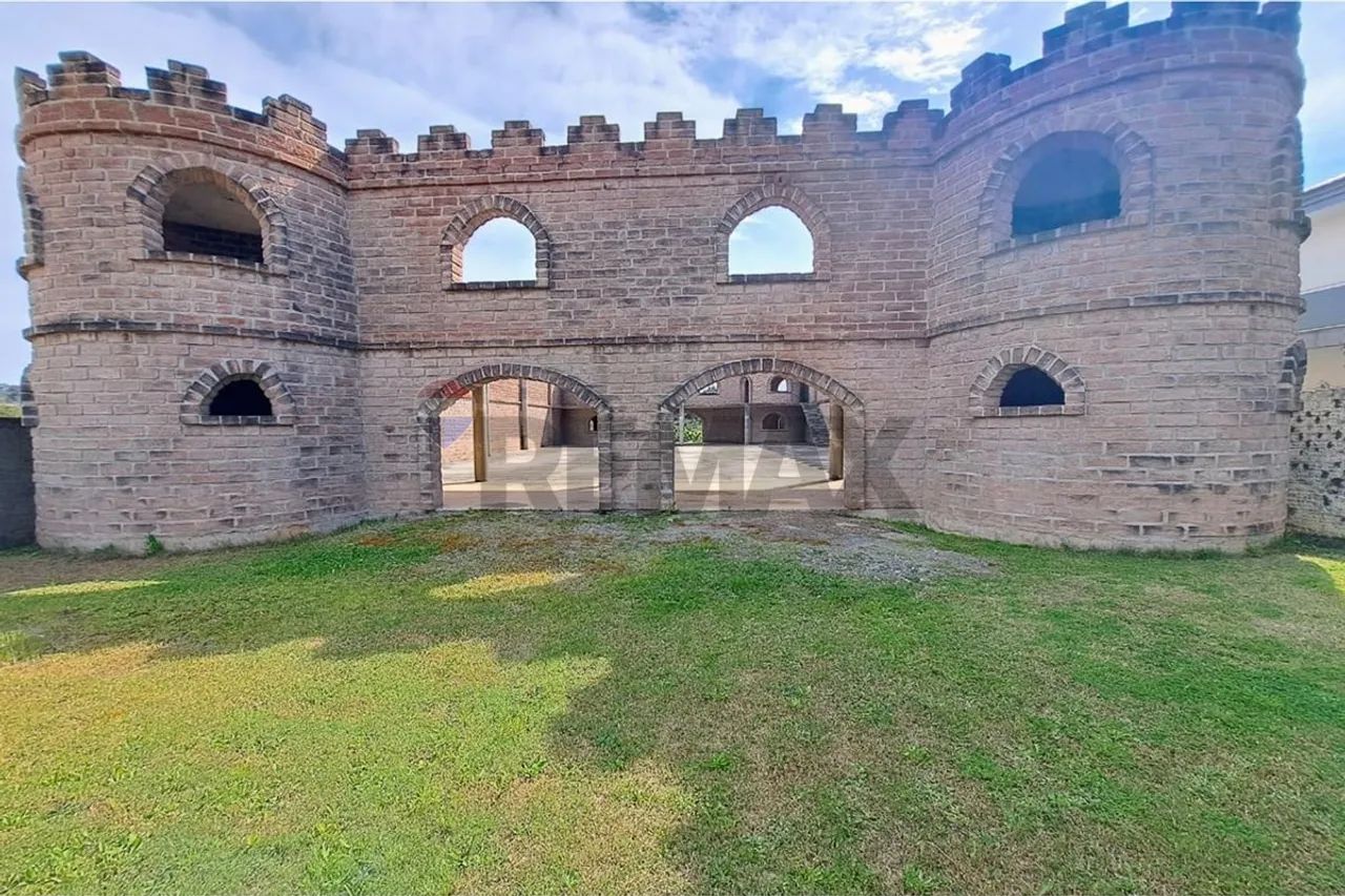 Prédio Comercial, um CASTELO com 1.300-m² no Bairro Cidade Nova - Foto 2