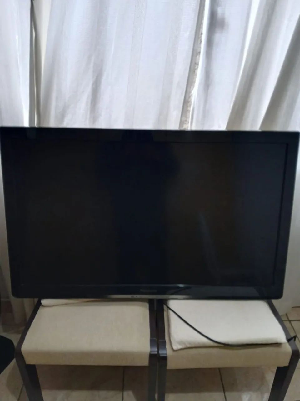 Televisão Philips 40/42 polegadas.