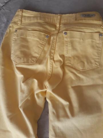 Calça Jeans amarela. Tamanho 38