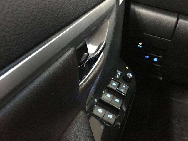 TOYOTA HILUX SW4 2.8 SRX 4X4 7 LUGARES 16V TURBO INTERCOOLER DIESEL 4P AUTOMA. - Foto 12
