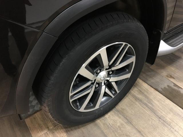 TOYOTA HILUX SW4 2.8 SRX 4X4 7 LUGARES 16V TURBO INTERCOOLER DIESEL 4P AUTOMA. - Foto 7